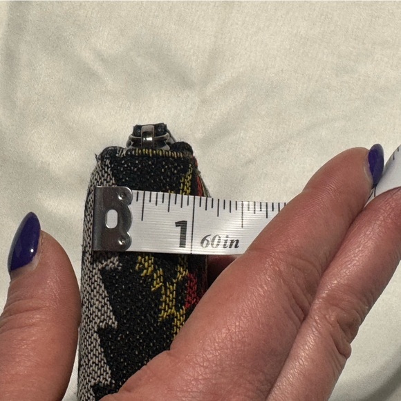 Nixon x Pendleton Midnight Eyes Bifold Wallet – Wool Exterior | Zip Closure - Picture 14 of 14